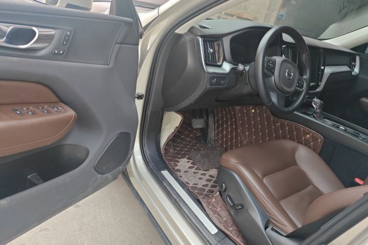 Used Volvo XC60 2020 T5 4x4 Zhiyi Luxury Edition Driver Seat