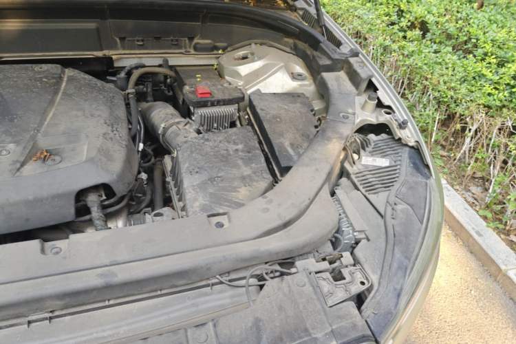 Used Volvo XC60 2020 T5 4x4 Smart Luxury Edition Engine Bay Left