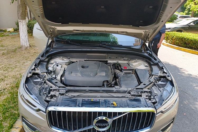 Used Volvo XC60 2020 T5 4x4 Zhiyi Luxury Edition Engine Bay