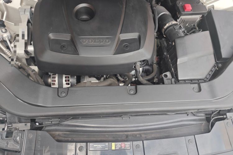 Used Volvo XC60 2020 T5 4x4 Zhiyi Luxury Edition Engine Bay