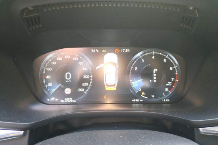 Used Volvo XC60 2020 T5 4x4 Smart Luxury Edition Instrument Cluster