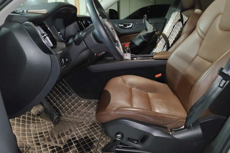 Used Volvo XC60 2020 T5 4x4 Zhiyi Luxury Edition Left Front Seat