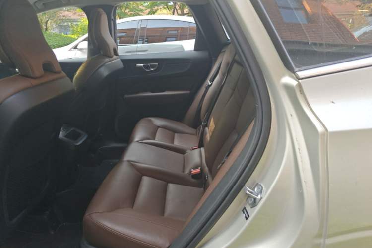 Used Volvo XC60 2020 T5 4x4 Smart Luxury Edition Left Rear Seat