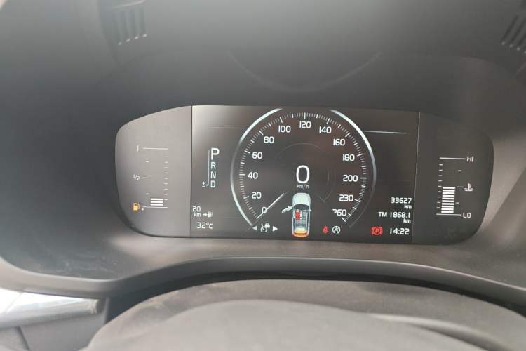 Used Volvo XC60 2020 T5 4x4 Zhiyi Luxury Edition Odometer Close Up