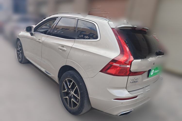 Used Volvo XC60 2020 T5 4x4 Zhiyi Luxury Edition Rear Left 45 Deg