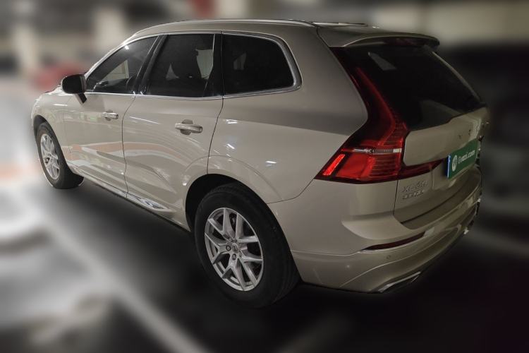 Used Volvo XC60 2020 T5 4x4 Zhiyi Luxury Edition Rear Left 45 Deg