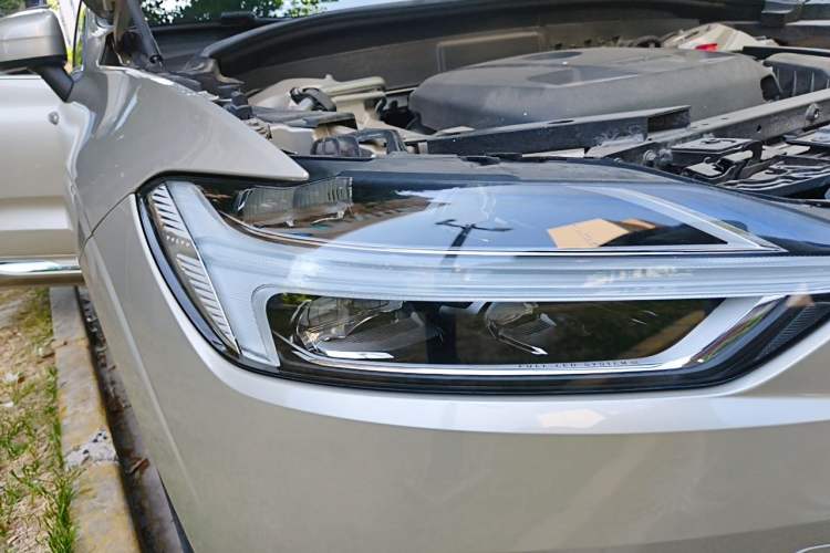 Used Volvo XC60 2020 T5 4x4 Zhiyi Luxury Edition Right Front Headlight