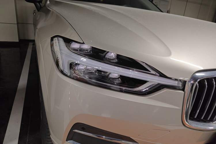 Used Volvo XC60 2020 T5 4x4 Zhiyi Luxury Edition Right Front Headlight
