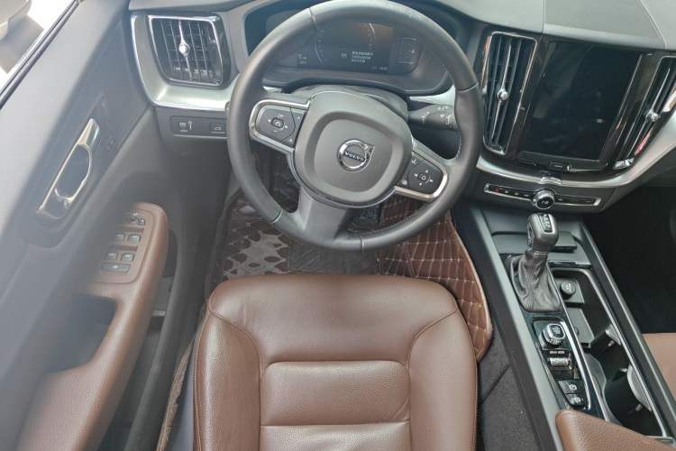 Used Volvo XC60 2020 T5 4x4 Zhiyi Luxury Edition Steering Wheel