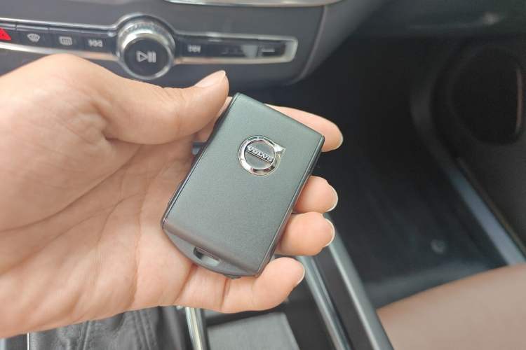 Used Volvo XC60 2020 T5 4x4 Zhiyi Luxury Edition Vehicle Key