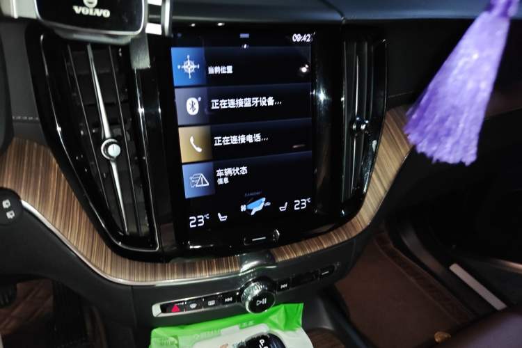 Used Volvo XC60 2021 T5 4x4 Smart Luxury Edition Audio And AC Panel