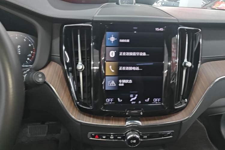 Used Volvo XC60 2021 T5 4x4 Smart Luxury Edition Audio And AC Panel