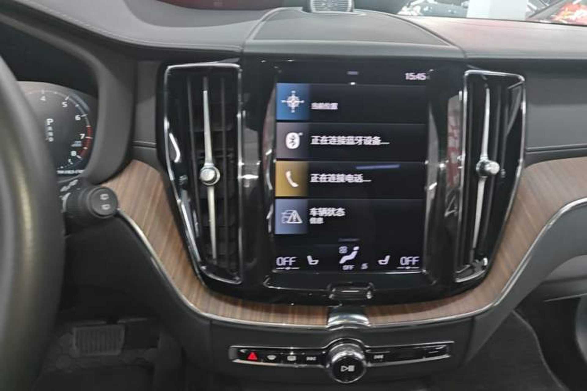 Used Volvo XC60 2021 T5 4x4 Smart Luxury Edition Audio And AC Panel