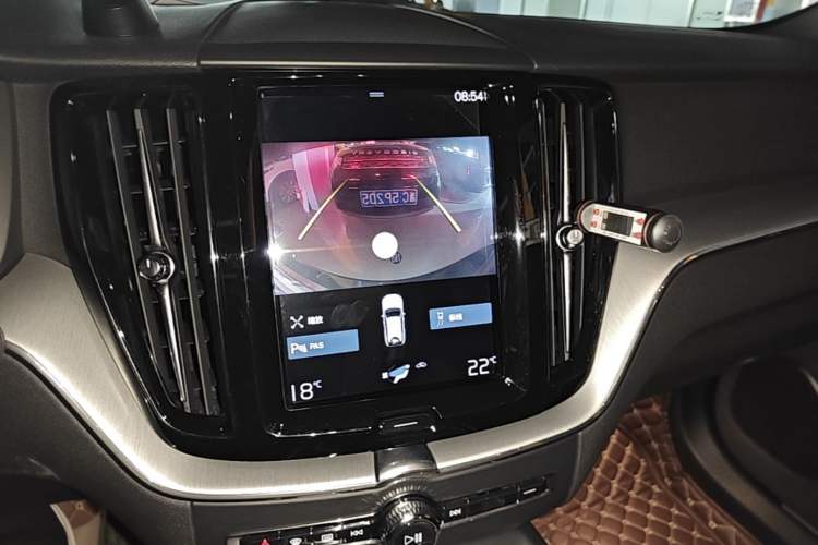 Used Volvo XC60 2021 T5 4x4 Smart Luxury Edition Audio And AC Panel