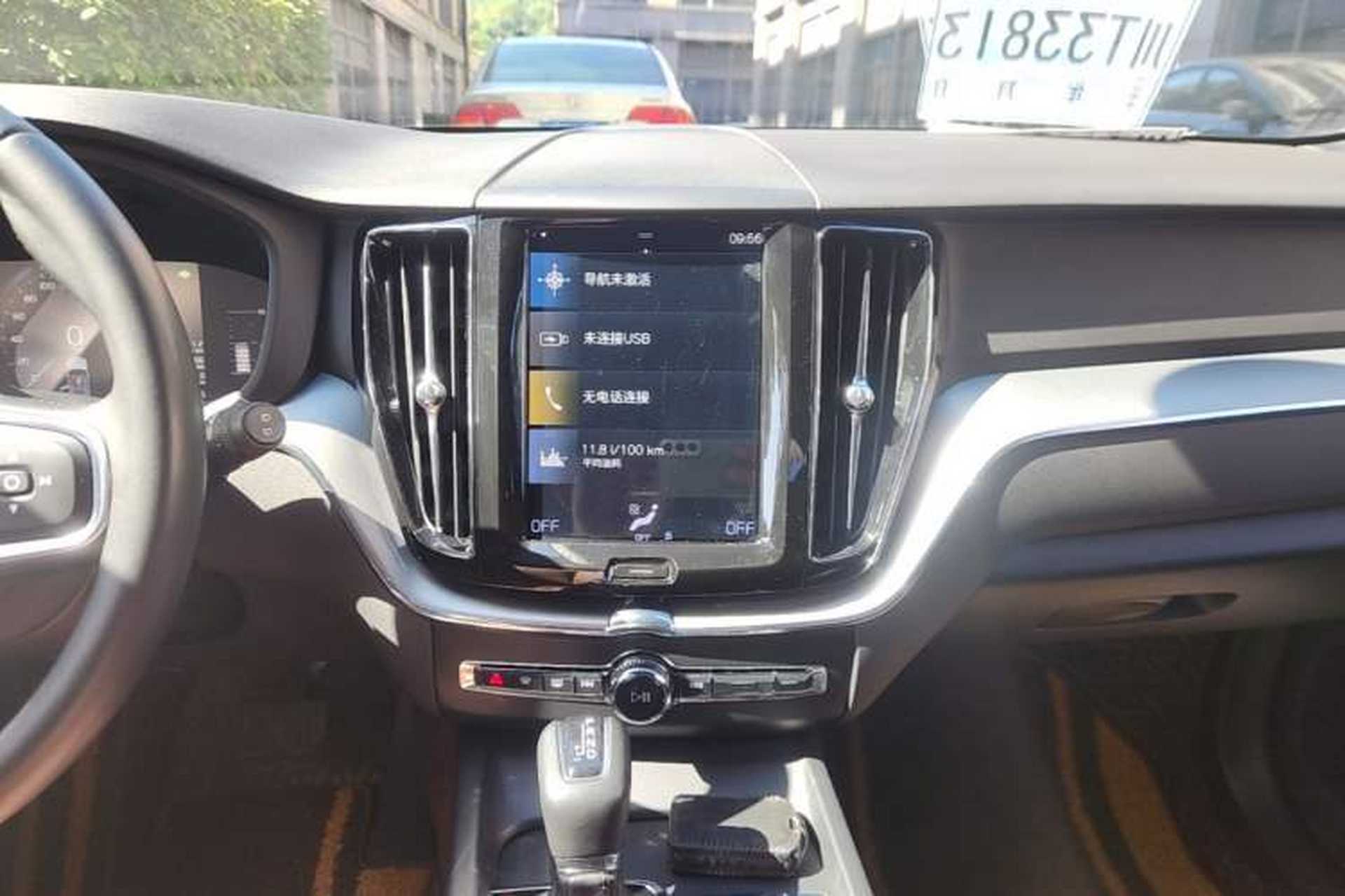 Used Volvo XC60 2021 T5 4x4 Smart Luxury Edition Audio And AC Panel