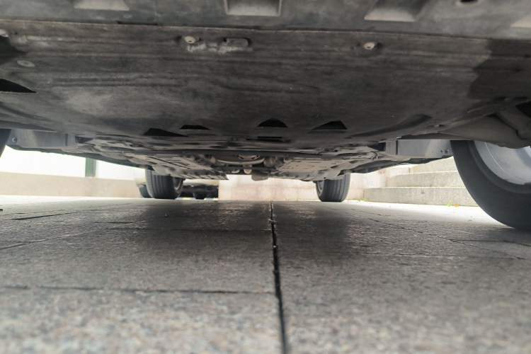 Used Volvo XC60 2021 T5 4x4 Zhiya Luxury Edition Chassis Front