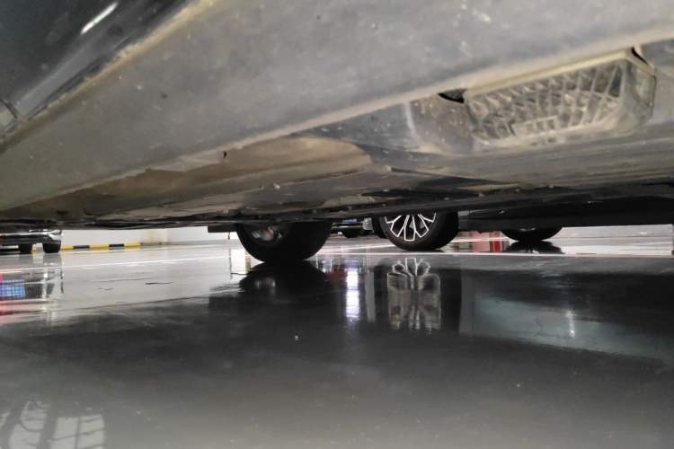 Used Volvo XC60 2021 T5 4x4 Smart Luxury Edition Chassis Rear Left