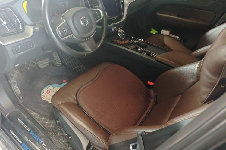 Used Volvo XC60 2021 T5 4x4 Smart Luxury Edition Driver Seat
