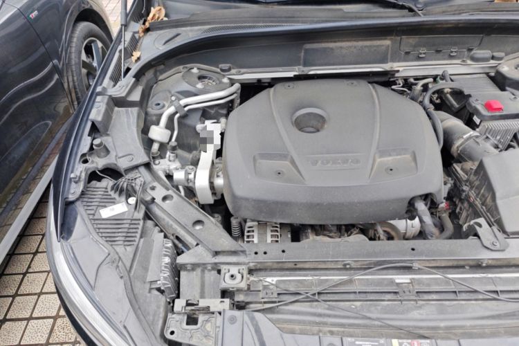 Used Volvo XC60 2021 T5 4x4 Smart Luxury Edition Engine Bay Right