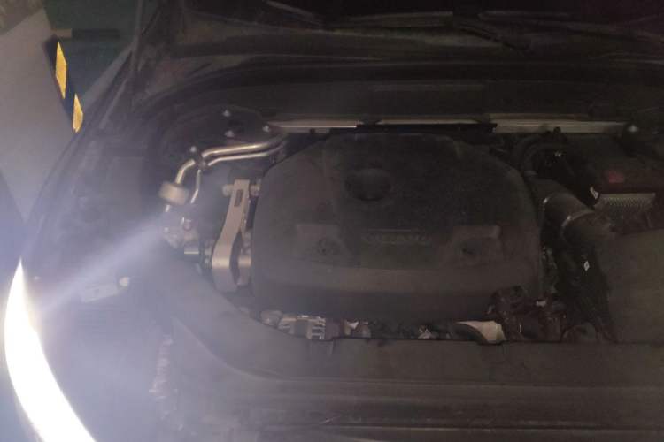 Used Volvo XC60 2021 T5 4x4 Smart Luxury Edition Engine Bay Right