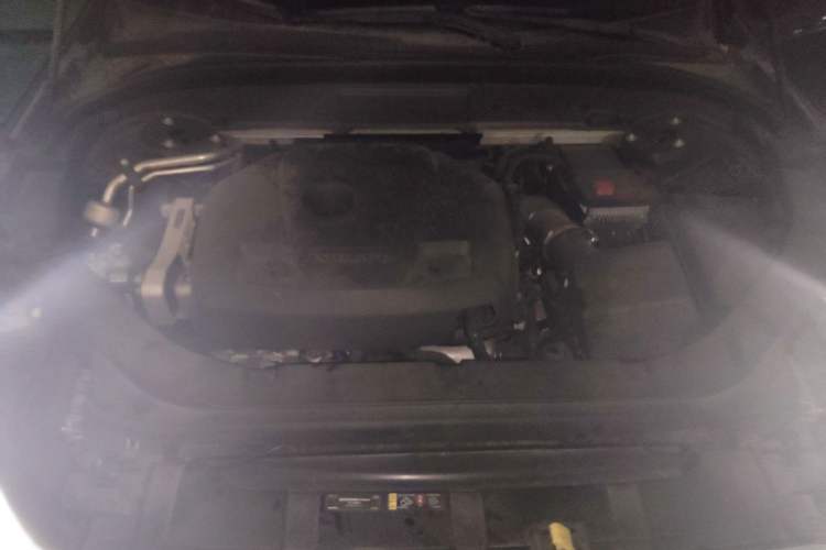 Used Volvo XC60 2021 T5 4x4 Smart Luxury Edition Engine Bay
