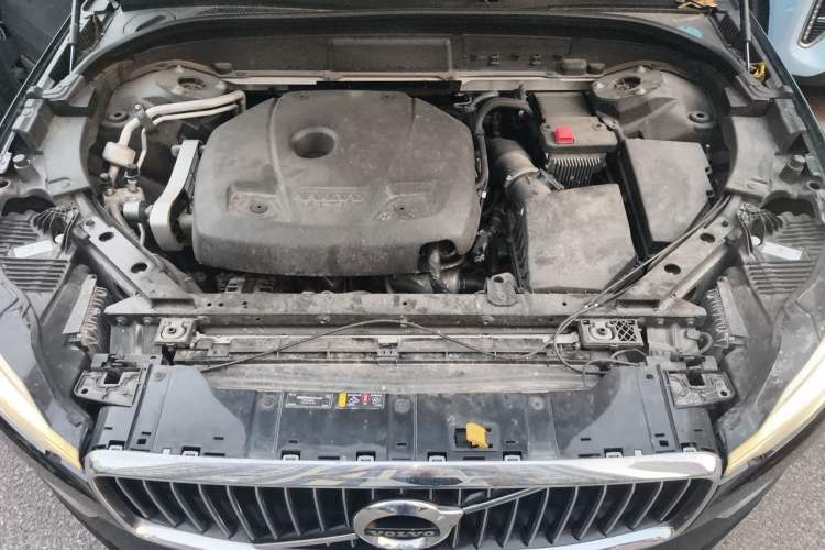 Used Volvo XC60 2021 T5 4x4 Smart Luxury Edition Engine Bay