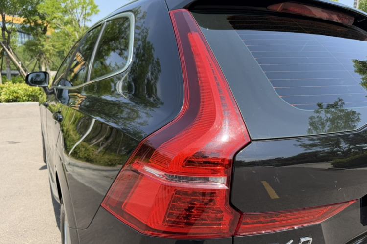 Used Volvo XC60 2021 T5 4x4 Smart Luxury Edition Exterior 3