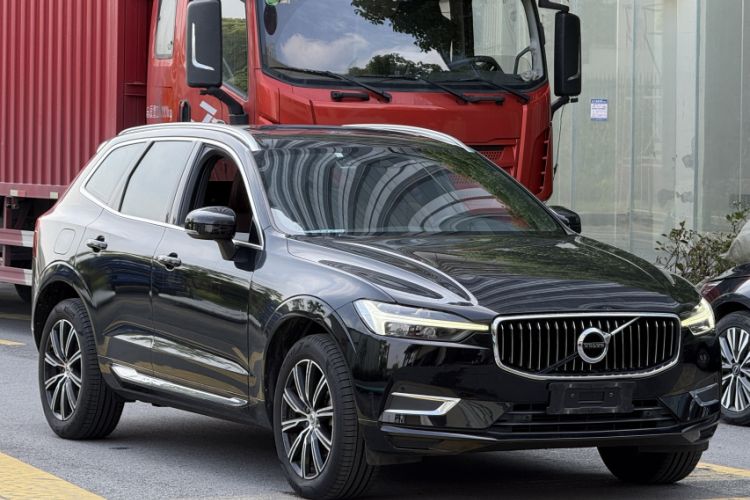 Used Volvo XC60 2021 T5 4x4 Smart Luxury Edition Exterior 4
