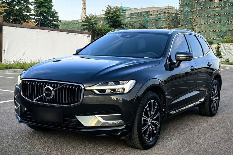 Used Volvo XC60 2021 T5 4x4 Smart Luxury Edition Exterior 4