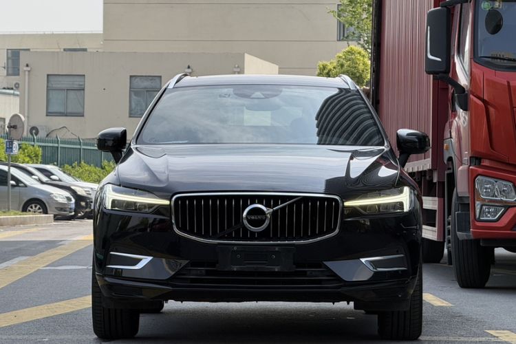 Used Volvo XC60 2021 T5 4x4 Smart Luxury Edition Exterior 5