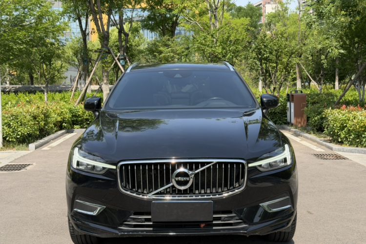 Used Volvo XC60 2021 T5 4x4 Smart Luxury Edition Exterior 6