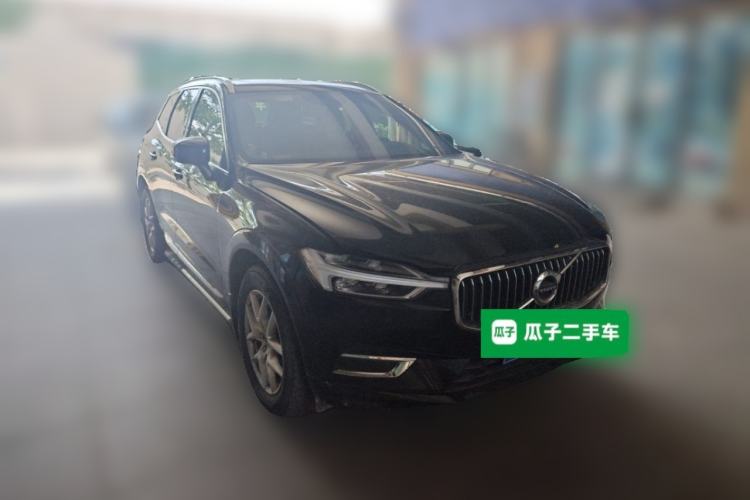 Used Volvo XC60 2021 T5 4x4 Smart Luxury Edition Front Right 45 Deg