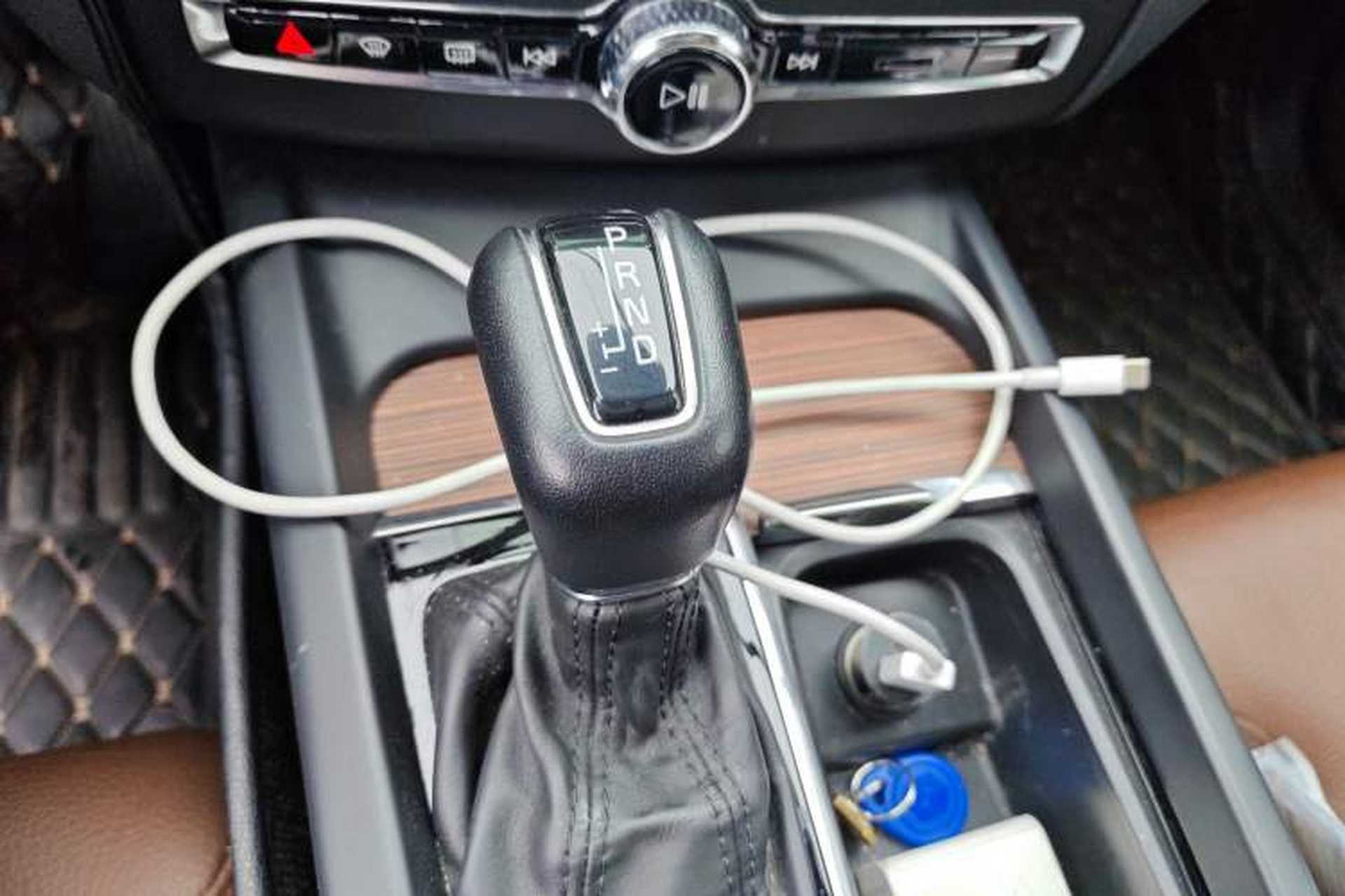 Used Volvo XC60 2021 T5 4x4 Smart Luxury Edition Gear Lever