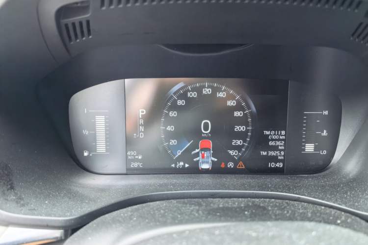 Used Volvo XC60 2021 T5 4x4 Smart Luxury Edition Instrument Cluster