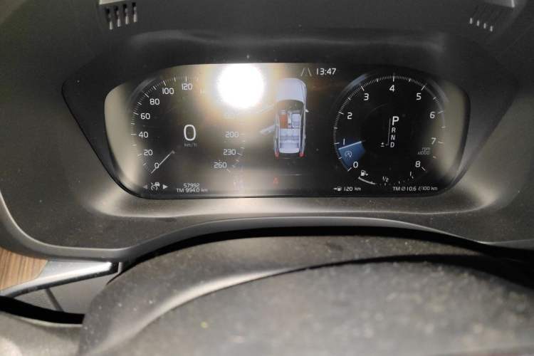 Used Volvo XC60 2021 T5 4x4 Smart Luxury Edition Instrument Cluster