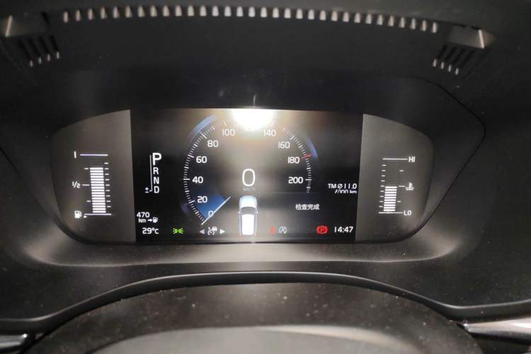 Used Volvo XC60 2021 T5 4x4 Smart Luxury Edition Instrument Cluster