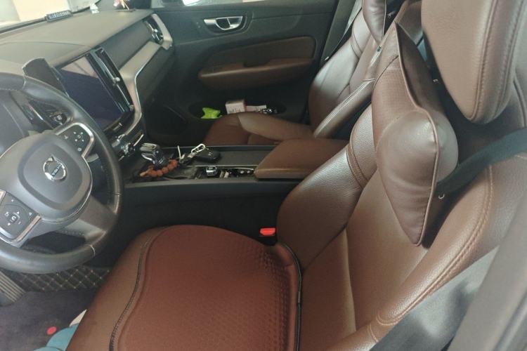 Used Volvo XC60 2021 T5 4x4 Smart Luxury Edition Left Front Seat