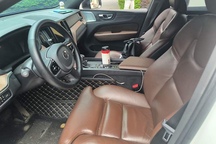 Used Volvo XC60 2021 T5 4x4 Zhiya Luxury Edition Left Front Seat