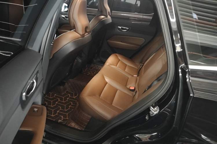 Used Volvo XC60 2021 T5 4x4 Smart Luxury Edition Left Rear Seat
