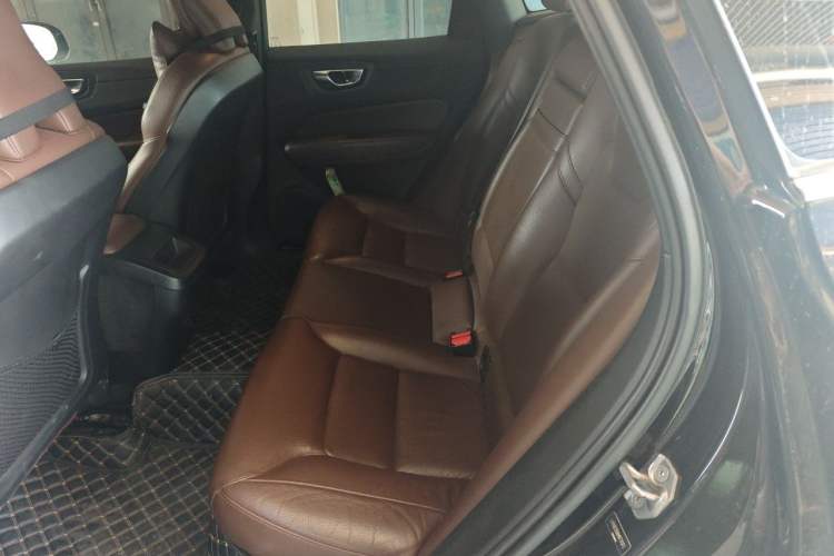 Used Volvo XC60 2021 T5 4x4 Smart Luxury Edition Left Rear Seat