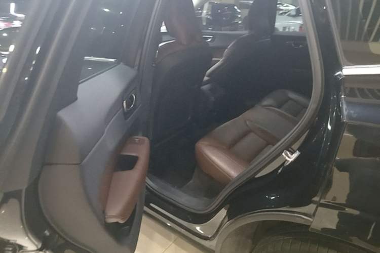 Used Volvo XC60 2021 T5 4x4 Smart Luxury Edition Left Rear Seat