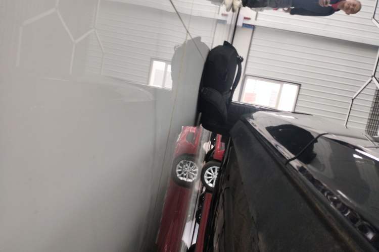 Used Volvo XC60 2021 T5 4x4 Smart Luxury Edition Left Side Sill