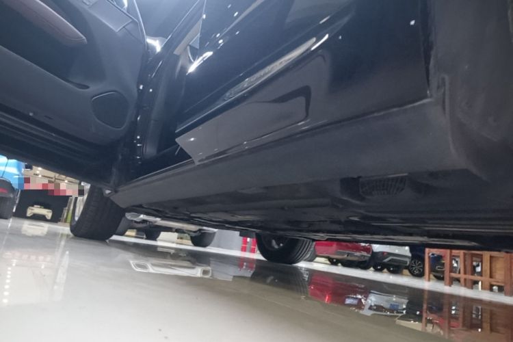 Used Volvo XC60 2021 T5 4x4 Smart Luxury Edition Left Side Sill