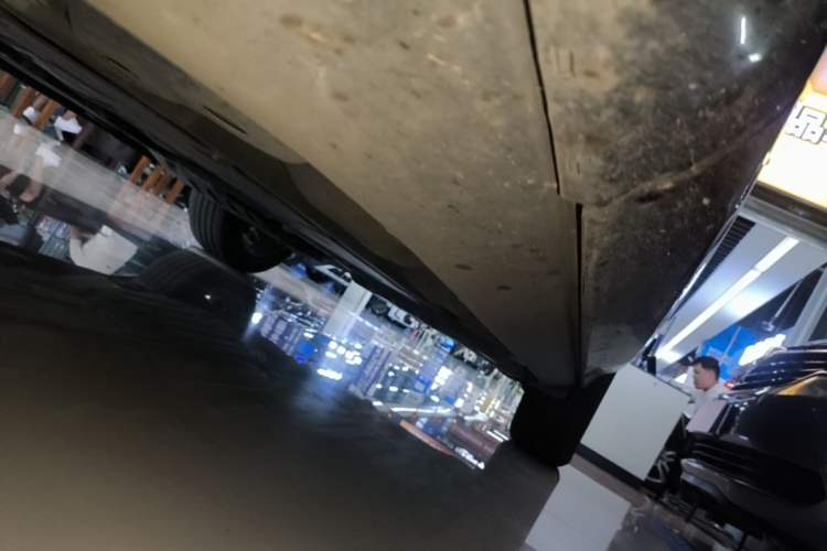 Used Volvo XC60 2021 T5 4x4 Smart Luxury Edition Left Side Sill