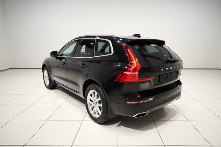 Used Volvo XC60 2021 T5 4x4 Smart Luxury Edition Rear Left 45 Deg