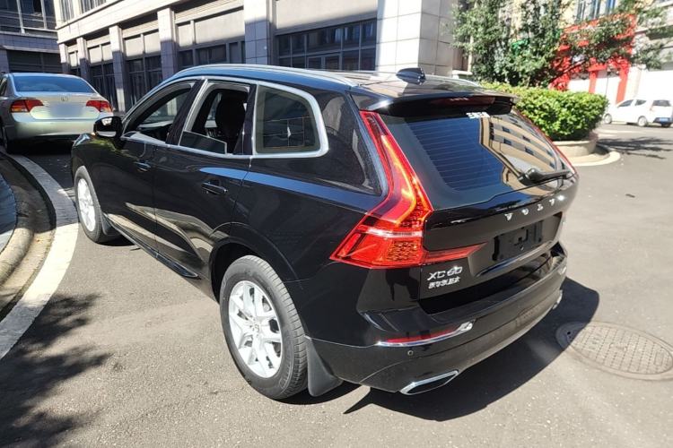 Used Volvo XC60 2021 T5 4x4 Smart Luxury Edition Rear Left 45 Deg