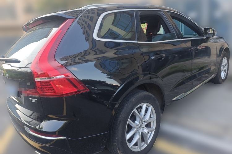 Used Volvo XC60 2021 T5 4x4 Smart Luxury Edition Rear Right 45 Deg