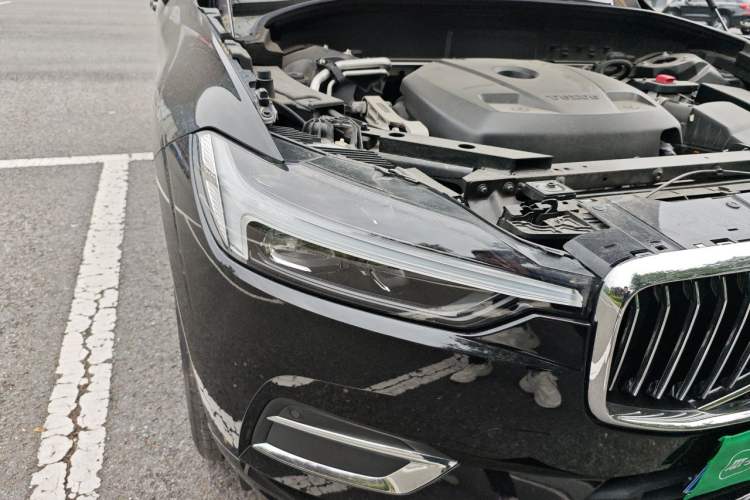 Used Volvo XC60 2021 T5 4x4 Smart Luxury Edition Right Front Headlight