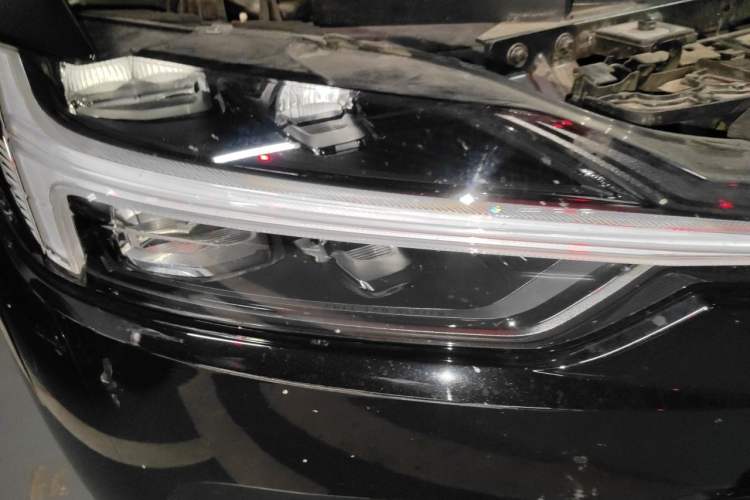 Used Volvo XC60 2021 T5 4x4 Smart Luxury Edition Right Front Headlight