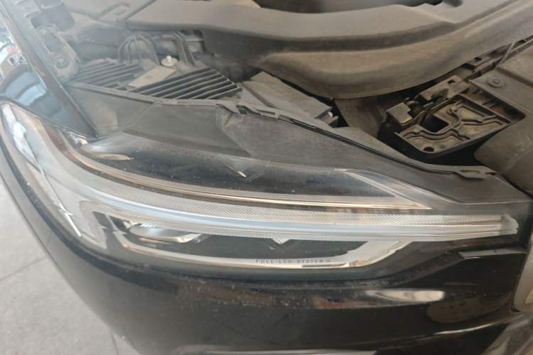 Used Volvo XC60 2021 T5 4x4 Smart Luxury Edition Right Front Headlight